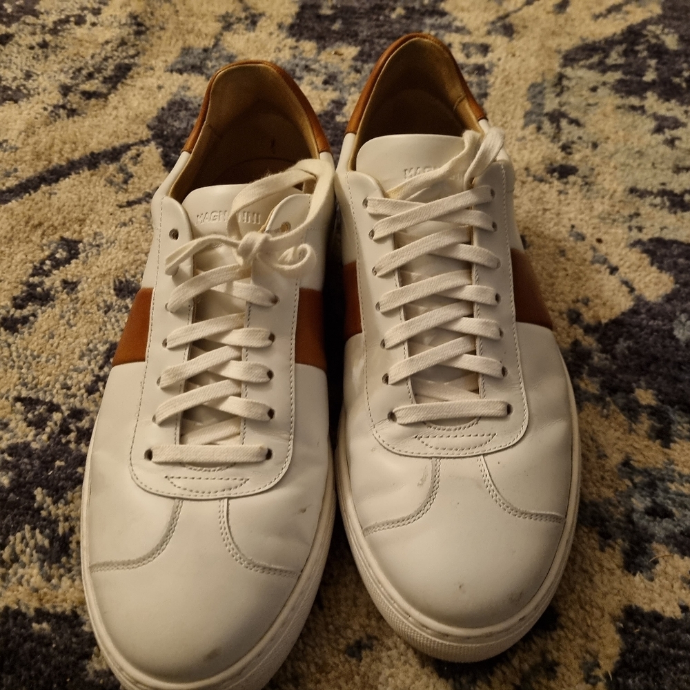 Magnanni White Sneakers